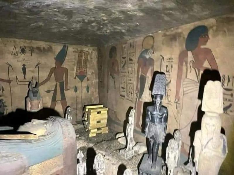 مقبرة فرعونية يصنعها احفاد الفراعنة للنصب علي تجار الأثار