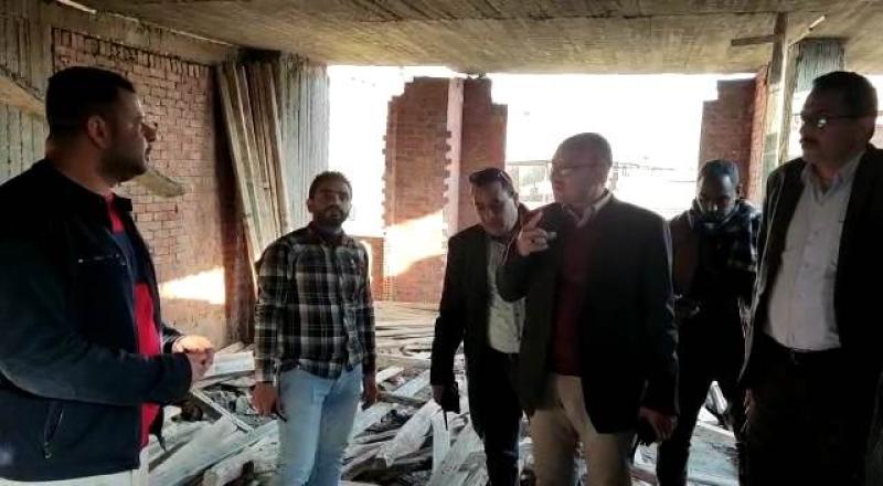 محافظ أسيوط:  استمرار رصد وإزالة مخالفات البناء بالمراكز والأحياء