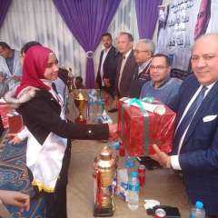 أمين حزب مستقبل وطن باسيوط يشهد تكريم طالبات ”موشا” الفائزات بمسابقة أوائل الطلبة.