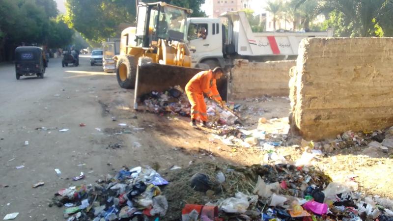 ”محافظ اسيوط”رفع730 طن مخلفات وقمامة خلال حملات نظافة دورية بقرى 5مراكز