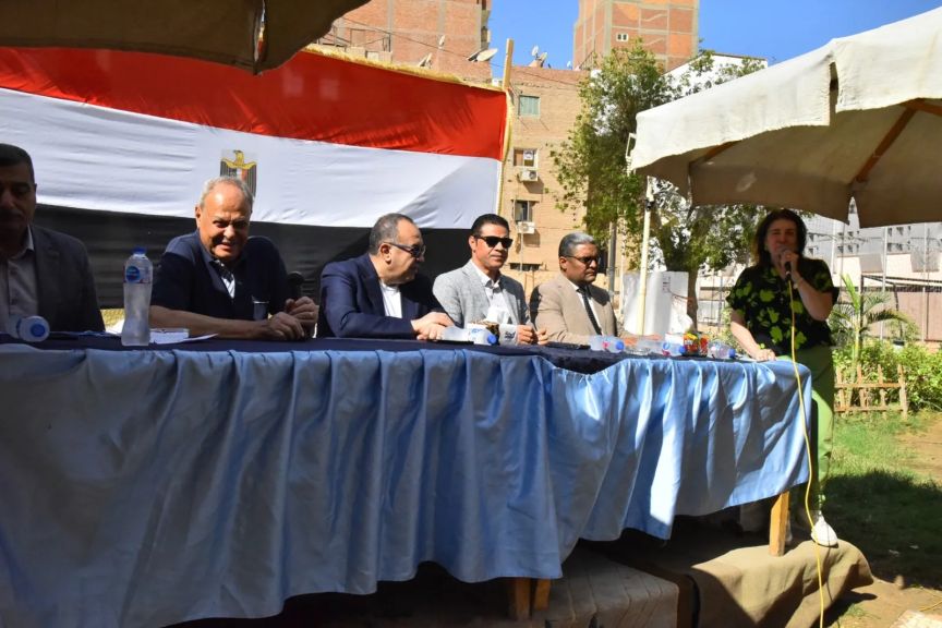 ” محافظ اسيوط ” يكرم 65 متميزا فى السباحة خلال زيارته لنادى الشبان المسيحيه ويلتقى رواده ويستعرض أبرز ملفات الخدمات والمشروعات