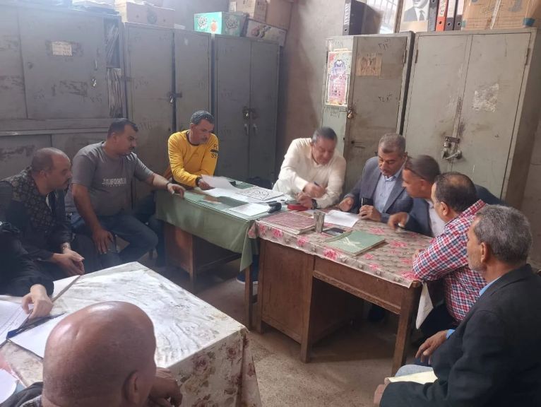 ”محافظ أسيوط” يوجه بمتابعة صرف وتوزيع الأسمدة الزراعية ووكيل الزراعة يتفقد الجمعيات بمركز القوصية