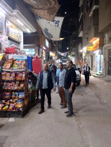 محافظ أسيوط يشدد على تكثيف حملات إزالة الإشغالات والتعديات ورئيس حي شرق يقود حملة مكبرة بالشوارع