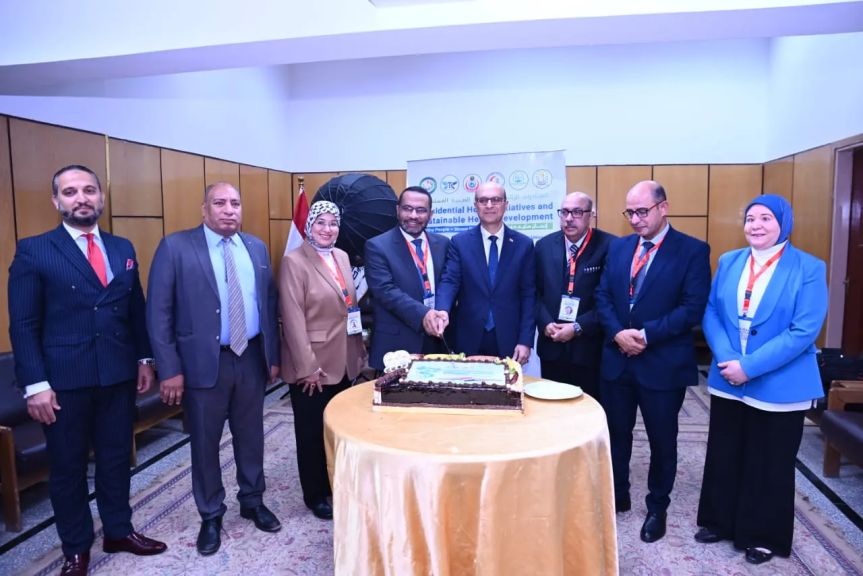 تحت شعار ”إنسان سليم = وطن قوي”.. الدكتور المنشاوي يفتتح فعاليات اليوم العلمي بجامعة أسيوط حول ”المبادرات الرئاسية والتنمية الصحية المستدامة