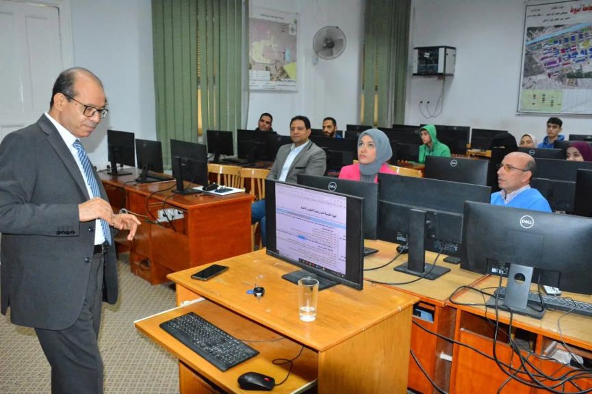 بالتعاون مع الهيئة القومية لضمان جودة التعليم جامعة أسيوط تنظم البرنامج التدريبى بداية جدبدة لضمان جودة التعليم بكلية الآداب