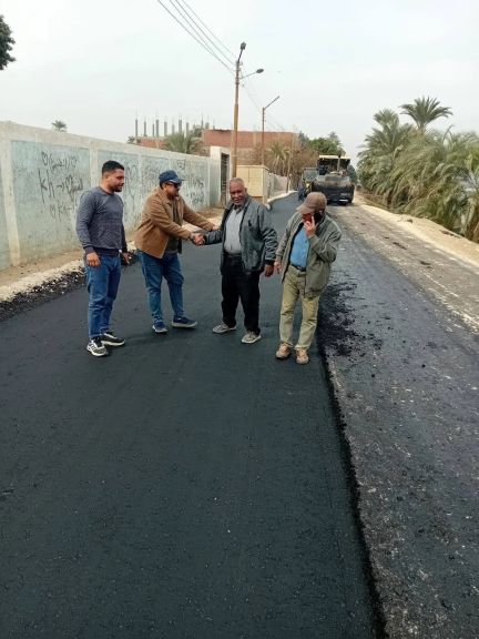 محافظ أسيوط رصف طرق بقرى مركز صدفا بطول 4.2 كم  ضمن الخطة الأستثمارية 2025 -- 2026