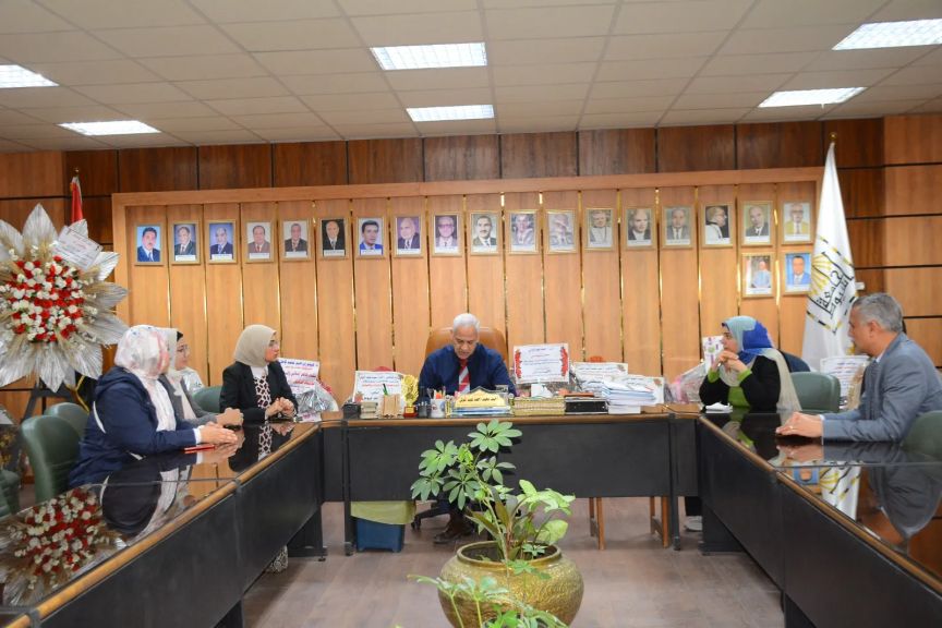 مجلس إدارة مركز النيل للتنوير والاشعاع الثقافى يناقش خطة الفعاليات الثقافية المزمع تنفيذها خلال الفصل الدراسى الثانى