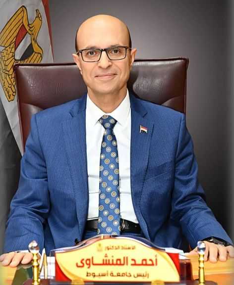 فريق طبى بقسم جراحة  الذكورة والتناسلية والعقم بجامعة أسيوط ينجح في أنقاذ دعامة ذكرية لشاب فى الثلاثينيات  من عمره