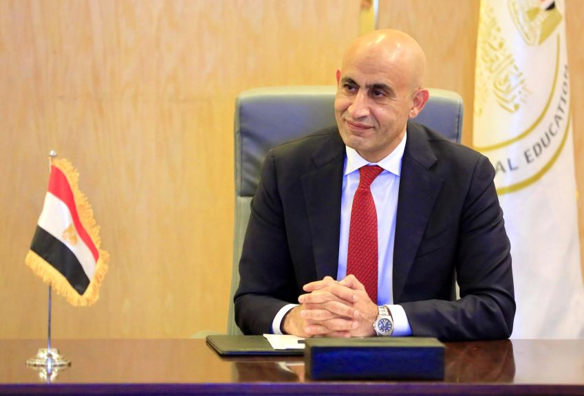 مدير تعليم أسيوط يهنىء ” السيد محمد عبد اللطيف ” على ثقة القيادة السياسية وتجديد الثقة له وزيرا للتعليم