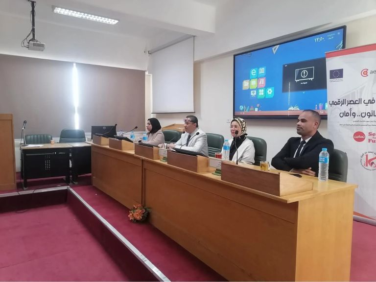 المجلس القومى للمرأة بأسيوط يطلق مبادرة توعوية لحماية الطالبات من جرائم النت