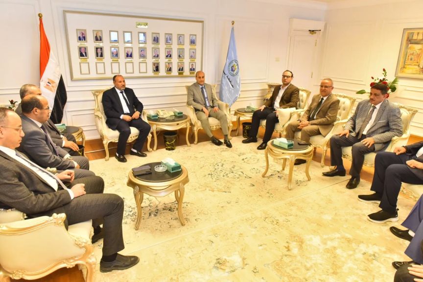 محافظ اسيوط يستقبل نائب رئيس جامعة الأزهر للوجه القبلى لتقديم التهنئة ويؤكد تعزيز الشراكة لخدمة المجتمع