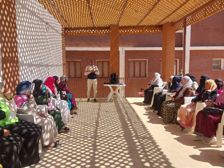 محافظ اسيوط أندية السكان بمراكز الشباب منصة فاعلة لبناء وعى النشئ والشباب بقضايا الصحة والسكان