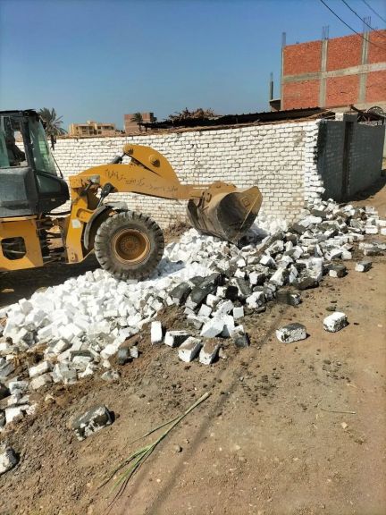 محافظ أسيوط إزالة 37 حالة تعدى بعدد من  المراكز  وألأحياء  ضمن المرحلة الثالثة من الموجة ال28 للأزالات