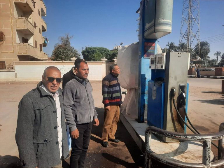 ”محافظ  أسيوط” يوجه بأستمرار الحملات المكثفة على مواقف السيارات ومحطات الوقود ومستودعات البوتاجاز لضمان الالتزام بالأسعار المقررة