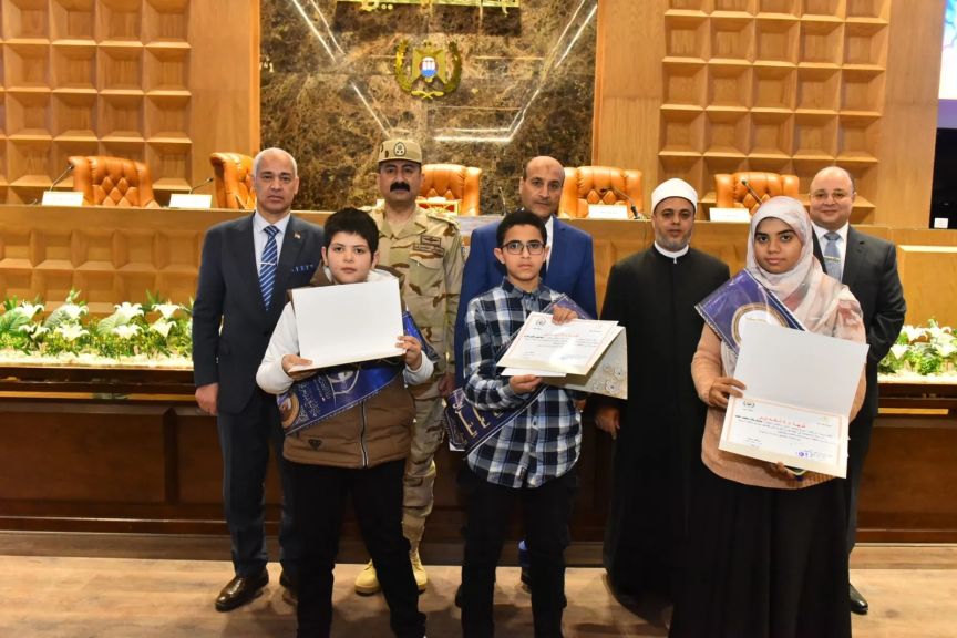 ” محافظ أسيوط” يشهد أحتفالية ليلة القدر ويكرم 29 فائزا فى مسابقتى حفظ القرآن الكريم والحناجر الذهبية