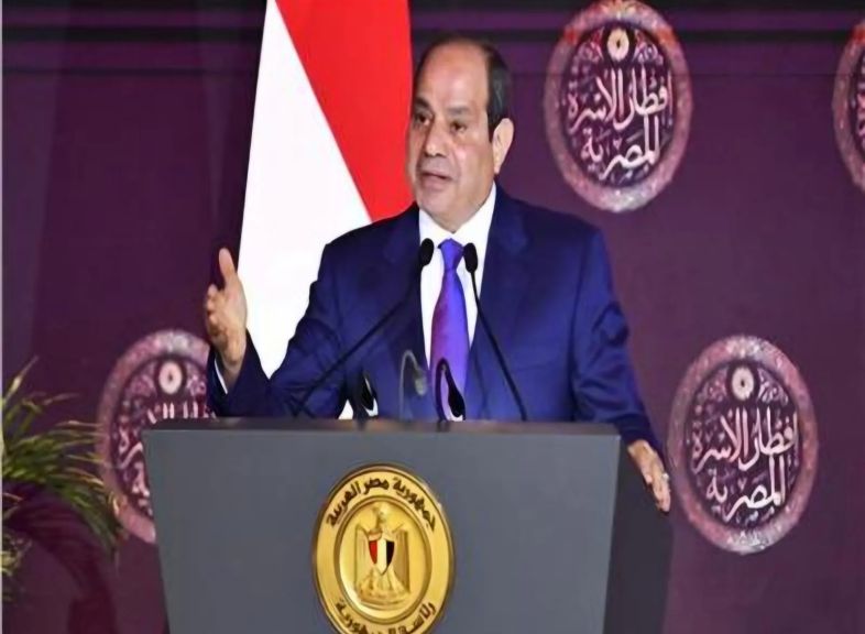 ”محافظ أسيوط” يهنئ رئيس الجمهورية بمناسبة حلول عيد الفطر المبارك