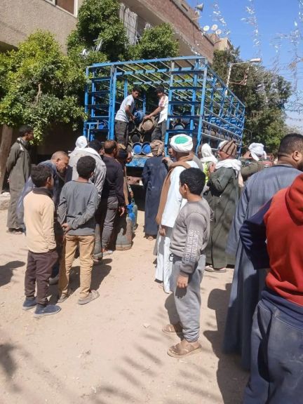 خلال إجازة عيد الفطر ٠٠٠  محافظ أسيوط لاتهاون مع المخالفين و 321 محضرا حصيلة حملات مكثفة لضبط الأسواق والمخابز