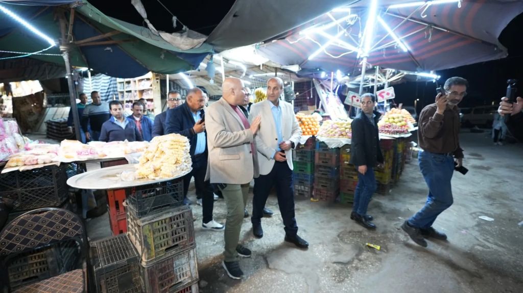 ”محافظ أسيوط” يقود حملة موسعة لرفع الإشغالات والنظافة إزالة فورية لمخلفات الباعة وأستعادة الأنضباط بمناطق الأزهر والوليدية