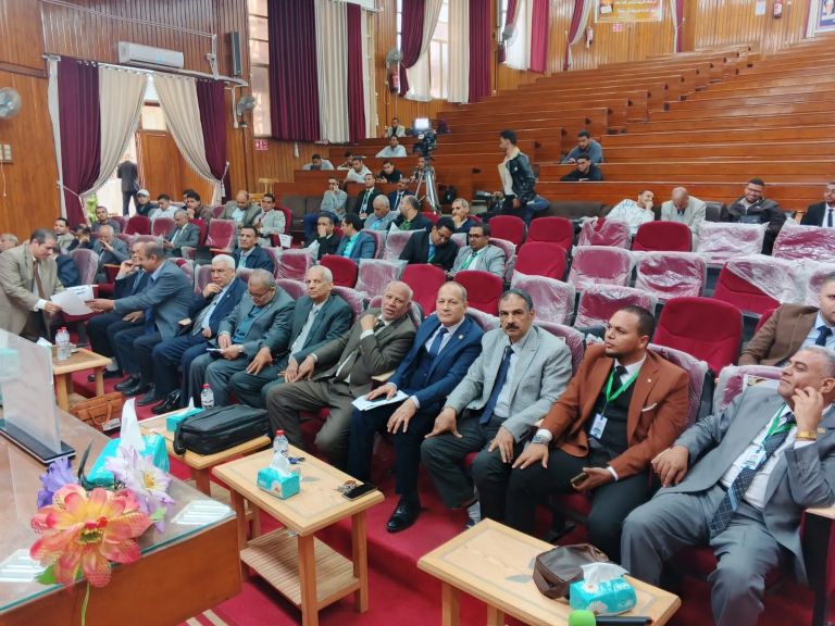 7 جلسات علمية تبحث مستقبل الأسرة في ظل التحويل الرقمي بأزهر أسيوط