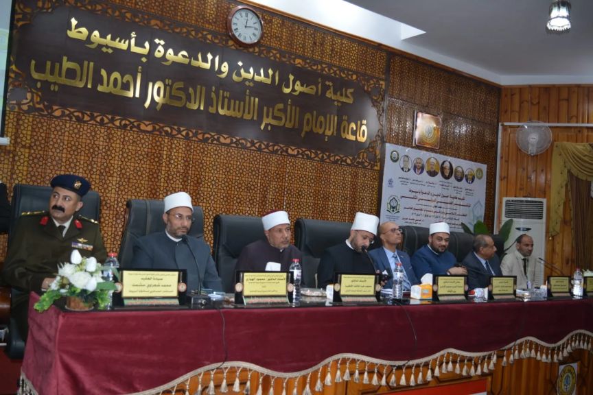 وزير الأوقاف يحث دراسة نماذج الفكر الأسلامي المجدد ودوره في بناء المجتمع