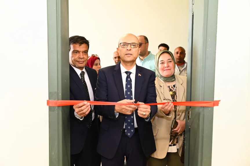 رئيس جامعة أسيوط يفتتح وحدة مناهضة العنف ضد المرأة بجامعة أسيوط التكنولوجية الدولية
