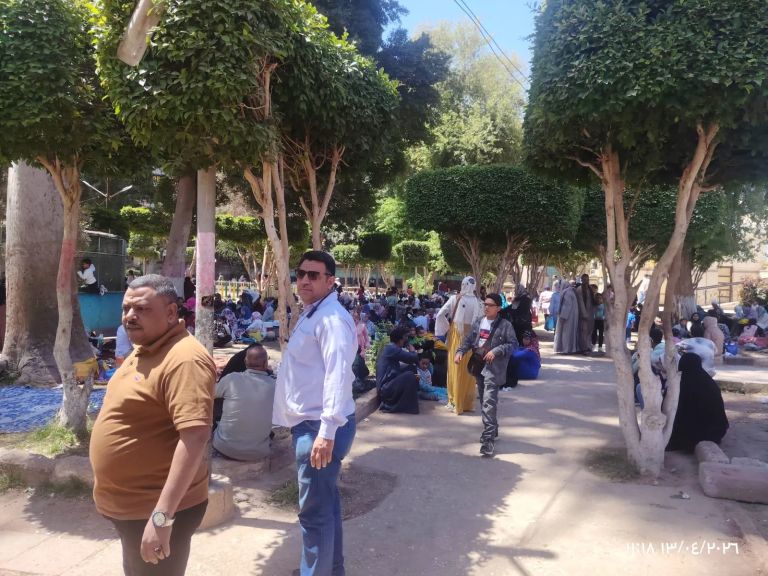 ”محافظ أسيوط” إقبال كثيف على الحدائق والرحلات النيلية في شم النسيم وتشديد أجراءات السلامة