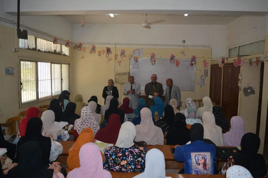 نائب رئيس جامعة الازهر للوجه القبلى يتابع أنتظام العملية التعليمية بكلية البنات الإسلامية بأسيوط