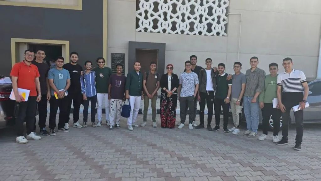 كلية الطب البيطري بأسيوط تعقد أول أجتماع للمجلس الطلابي للإستماع إلى مطالب الطلاب تنفيذا لتوجيهات مجلس جامعة الأزهر