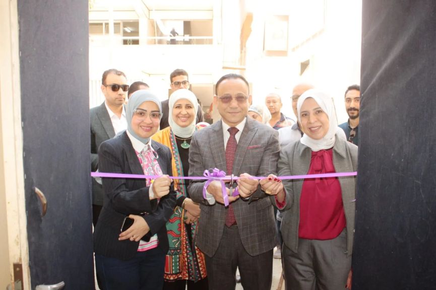 ”جامعة أسيوط” تنظم معرض ترانيم ملمسية بالتربية النوعية في تجسيد مبتكر لفن طباعة المنسوجات