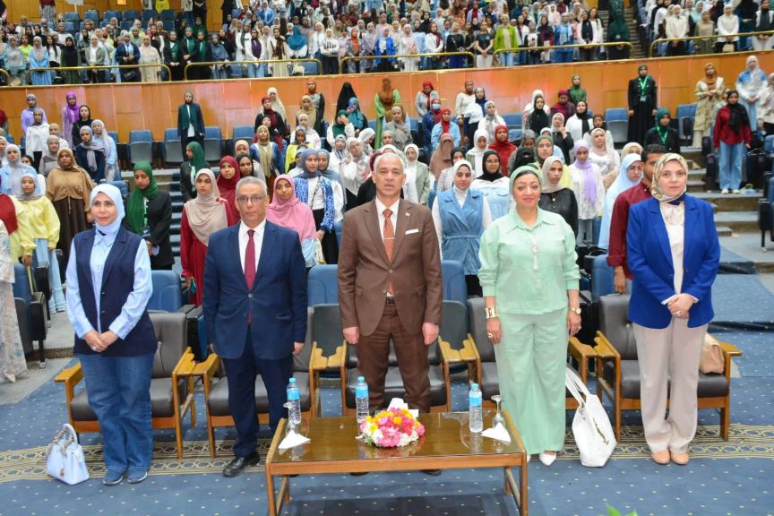 نموذج محاكاة منظمة التعاون الأسلامي بجامعة أسيوط ينظم يوما تدريبيا ” أنطلاقة” لتأهيل الطلاب لسوق العمل  بمشاركة 1000 طالب