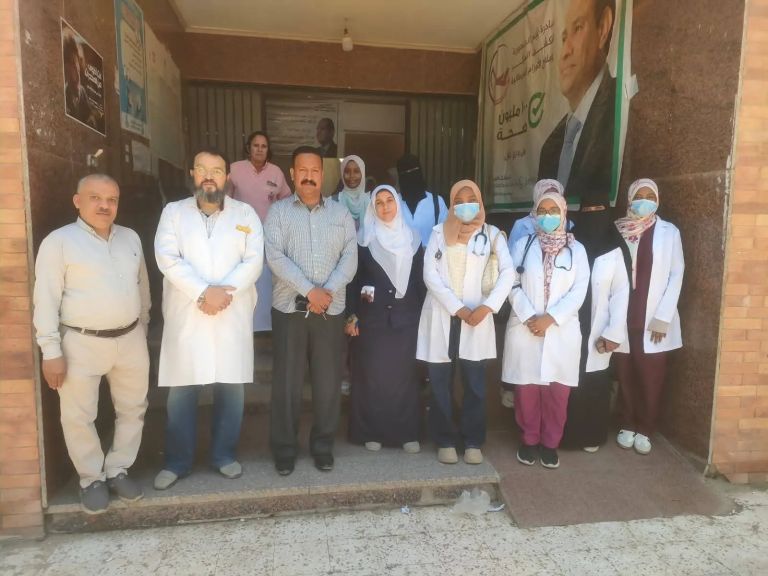 أستكمالاً لملحمة ”حياة كريمة”.. صحة أسيوط تطلق قافلتها الطبية بـ ”المطيعة” بالتعاون مع الجامعة