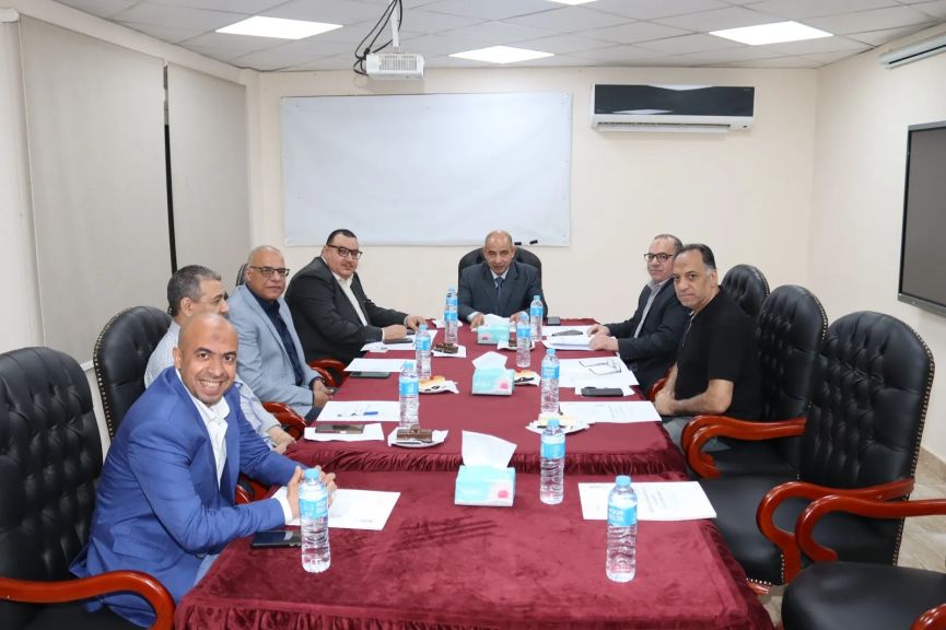 مجلس إدارة دار إقامة جامعة أسيوط بالقاهرة يستعرض الموقف المالي وخطط تطوير ورفع كفاءة الخدمات