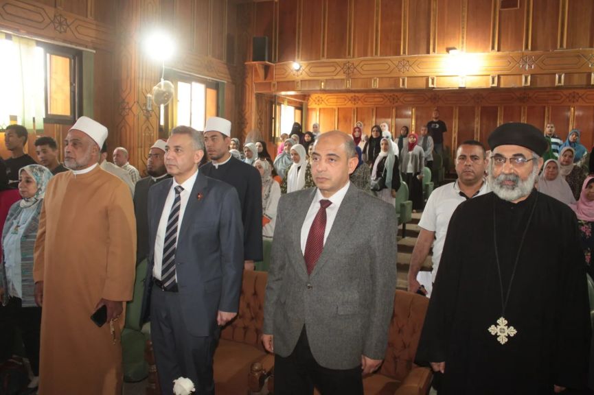 جامعة أسيوط تشارك في احتفالية «تحرير سيناء.. ملحمة الأرض والسلام» بمجمع إعلام أسيوط