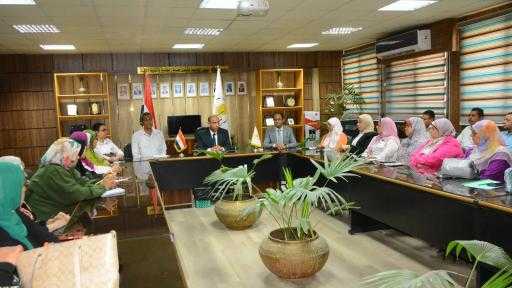 جامعة أسيوط تنظم ورشة عمل حول “آليات تحسين جودة العمل الإداري لأعضاء فريق عمل المنصة الرقمية للمجلس الأعلى للجامعات”