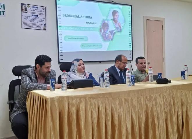 مستشفى طب الأزهر بأسيوط ينظم يوماً علمياً لتأهيل أطباء الامتياز وإكسابهم المهارات الإكلينيكية