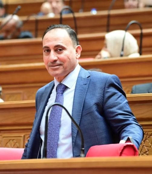النائب محمد زين الدين طفرة كهربائية غير مسبوقة.. دعم الشبكة بمحولات عالية القدرة في إدكو ..وزيادة ماكينات Atm وجهاز رنين مغناطيسي ووحدة قسطرة قلب لمستشفى ادكو
