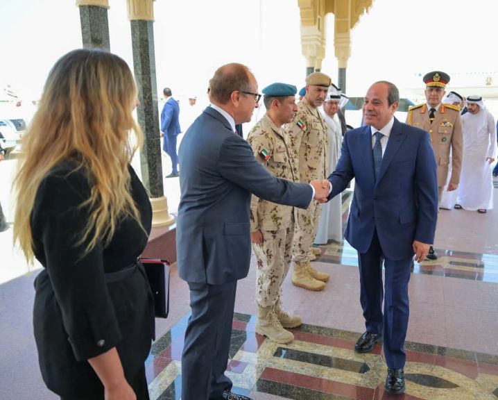 عبد الفتاح السيسي ومحمد بن زايد آل نهيان يؤكدان مواصلة التنسيق المشترك وتعزيز العلاقات الثنائية بين مصر والإمارات