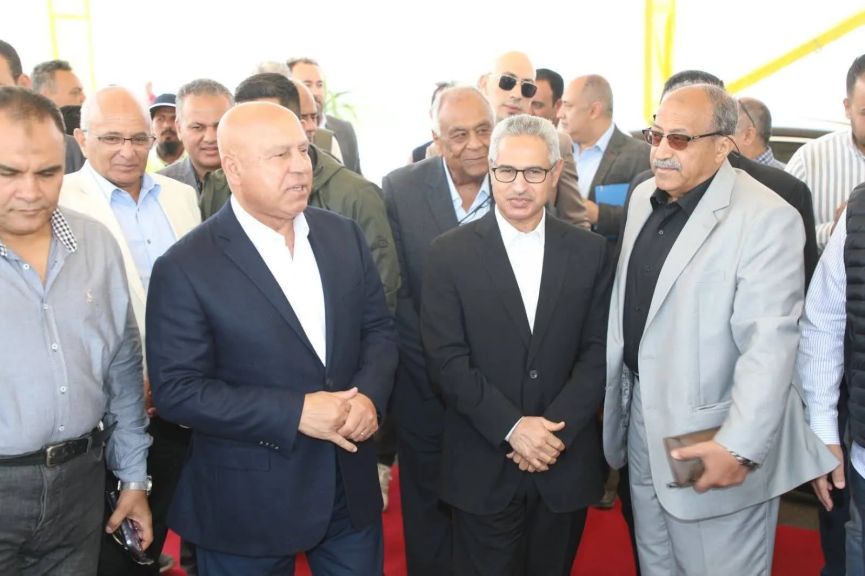 وزير النقل ومحافظ بني سويف يشهدان التشغيل التجريبي للمرحلة الأولى من مشروع محور الفشن التنموي على النيل