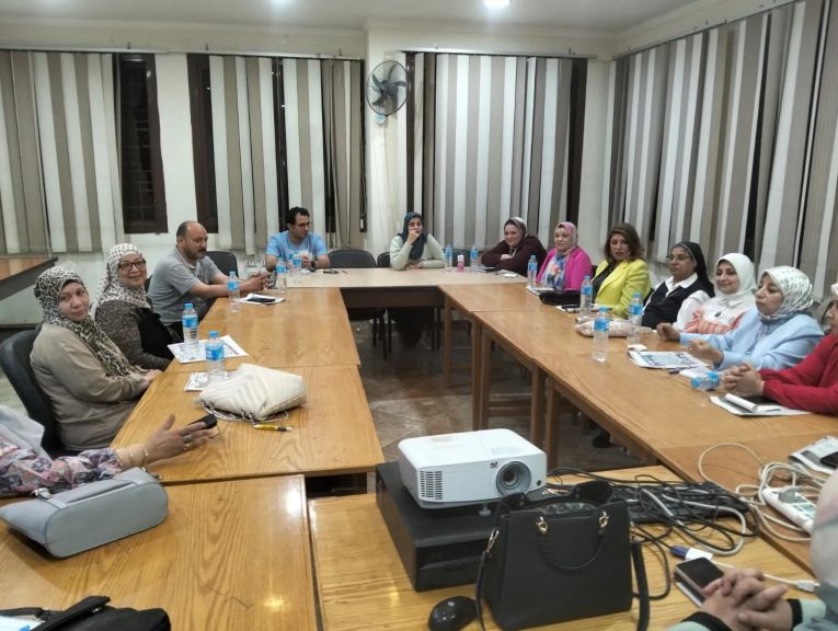 لجنة الثقافة الأسرية ببيت العائلة المصرية بأسيوط تناقش مبادرات دعم الأسرة وتستكمل فعالية «من بيتنا نبدأ الحكاية» بمركز أبنوب قريبا