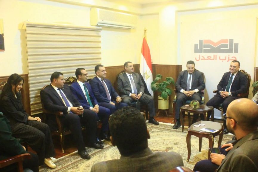 خلال زيارة لحزب العدل.. تنسيقية شباب الأحزاب والسياسيين تناقش ملفات المحليات والأحوال الشخصية وتمكين الشباب