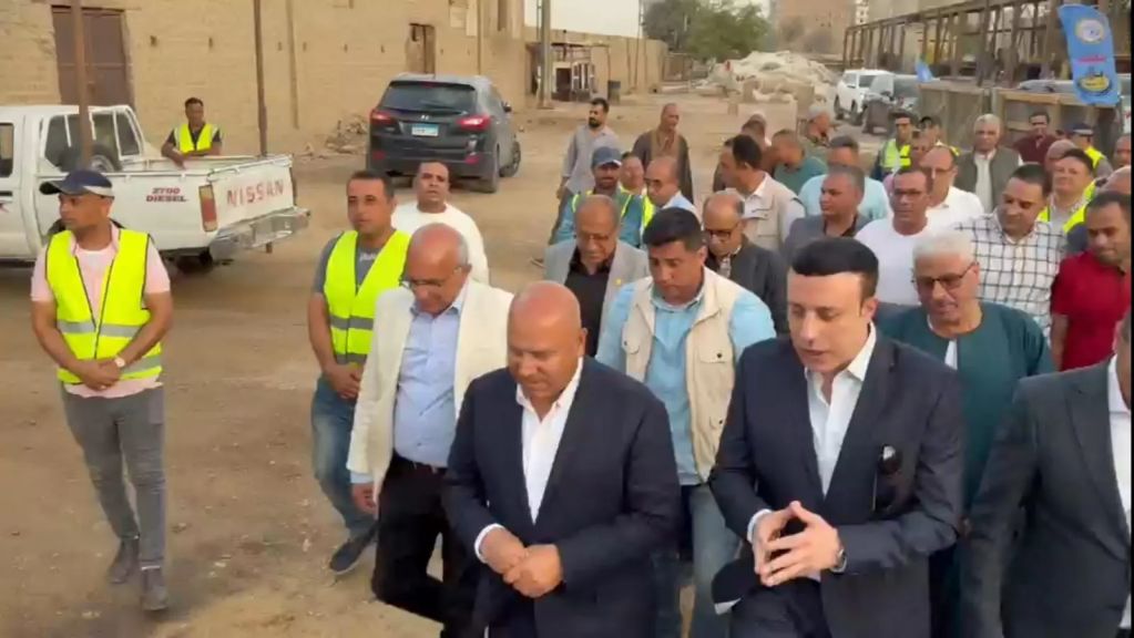 استجابةً لدعوة النائب أحمد الشناوي.. كامل الوزير يتفقد محور أبوتيج – ساحل سليم ويوجه بسرعة الإنجاز