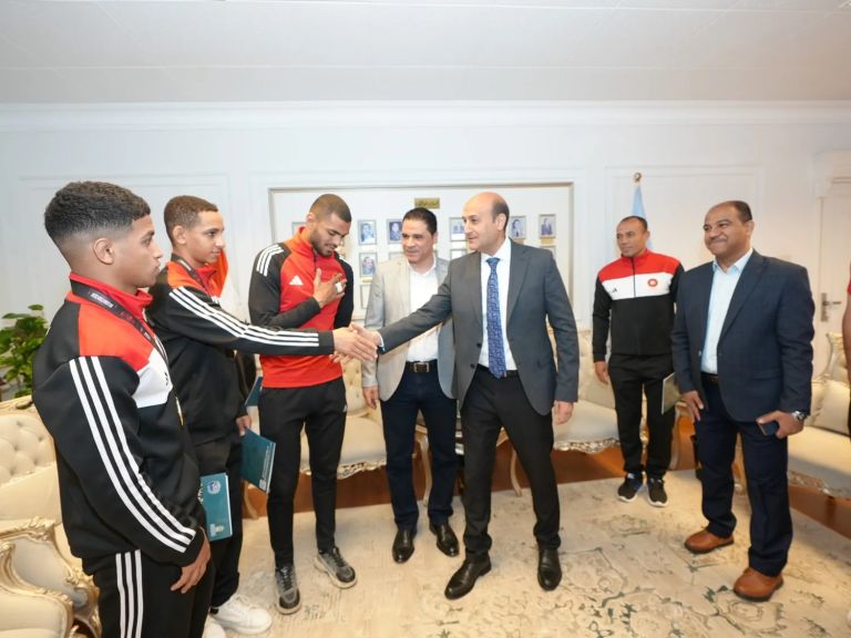 محافظ أسيوط يكرم أبطال المشروع القومي للموهبة بعد تتويجهم بميداليات البطولة الأفريقية للمصارعة 2026
