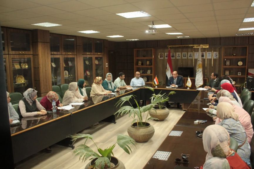 جامعة أسيوط تستعد لتنظيم معرض «أضحى مبارك» للملابس والمواد الغذائية دعمًا للأسر الأولى بالرعاية