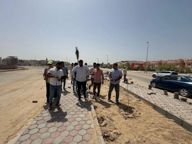 رئيس أسيوط الجديدة في جولة تفقدية لأعمال تطوير ورفع كفاءة مدخل المنطقة التكنولوجية