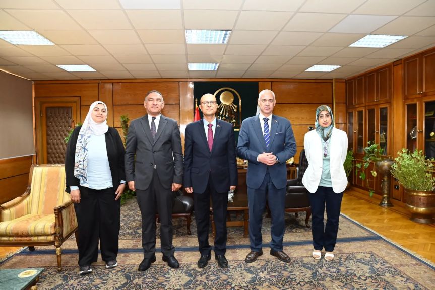 الدكتور المنشاوي يستقبل وفد هيئة تمويل العلوم والتكنولوجيا والابتكار لبحث تعزيز التعاون في المشروعات البحثية ومتابعة مشروع المعمل الوطني لأبحاث الأمراض المعدية