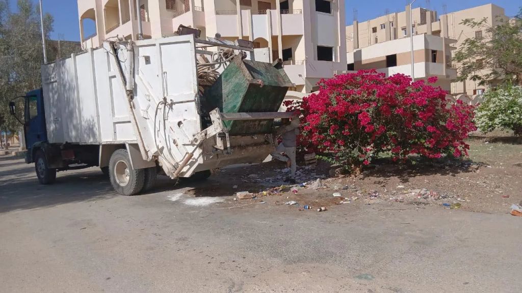 جهاز أسيوط الجديدة يواصل أعمال النظافة ورفع المخلفات ورفع درجة الجاهزية