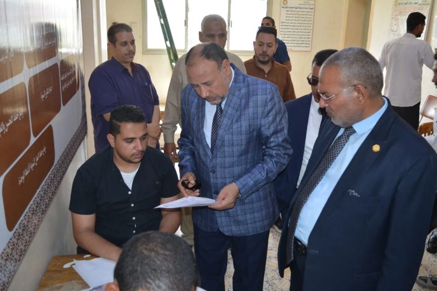 نائب رئيس جامعة الأزهر للوجه القبلي يتفقد سير امتحانات كليتي الشريعة والقانون واللغة العربية بأسيوط عقب إجازة عيد الأضحى المبارك