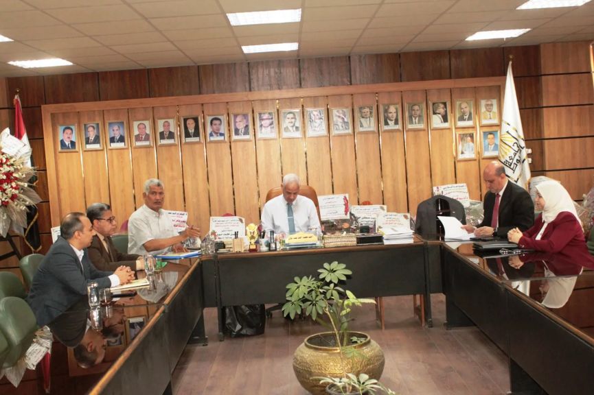 جامعة أسيوط تستعرض خطة التعبئة العامة والاستعداد للكوارث والأزمات للعام الجامعي 2026/2027