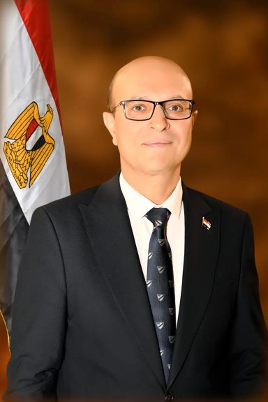 الدكتور المنشاوي يشيد بخريج هندسة أسيوط ضمن الفريق الحاصل على المركز الثاني عالميًا في مسابقة هواوي بالصين