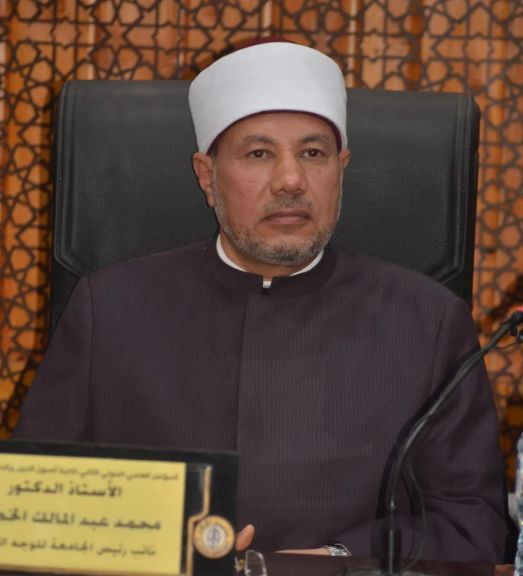 وفاء لابنة الأزهر.. نائب رئيس جامعة الأزهر يعزي أسرة الطالبة رحاب علي السيد ووفد من الكلية يقدم واجب العزاء بسوهاج